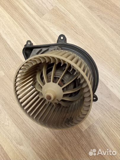 Вентилятор печки Peugeot 405