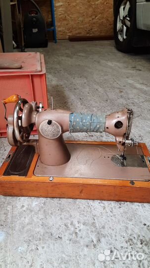 Швейная машина Подольск ручная