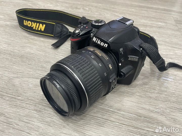 Nikon D3200 + Kit объектив 18-55 + аксессуары