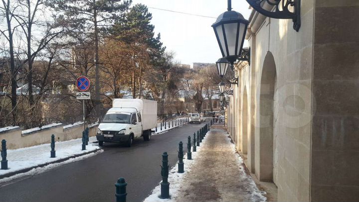 2-к. квартира, 70 м², 1/1 эт.