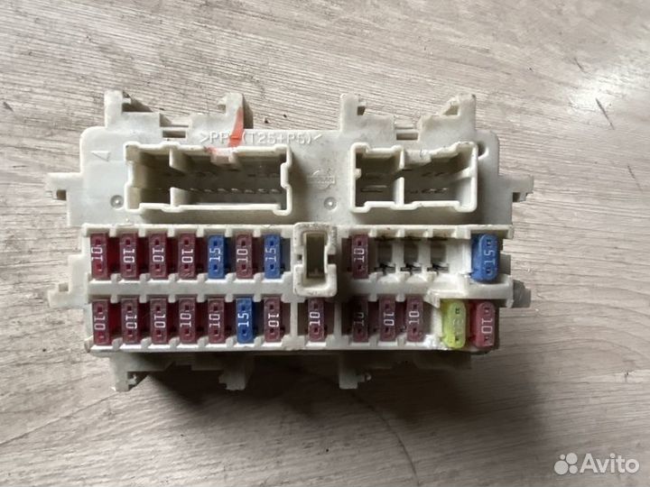 Блок предохранителей Nissan Skyline V35 с2001-2007