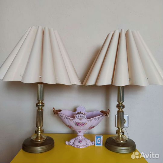 Лампа настольная