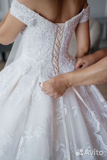 Свадебное платье