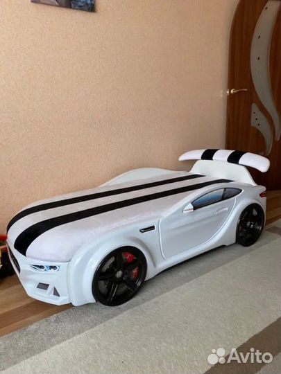 Детская кровать-машина. Новая