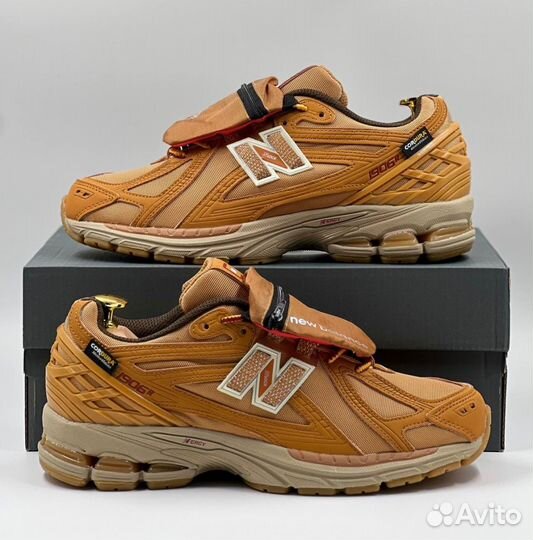 Мужские кроссовки New Balance 1906R Orange