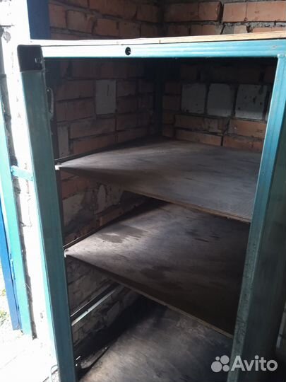 Шкаф для инструмента металлический