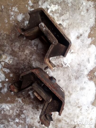 Санг енг кайрон подушка двигателя