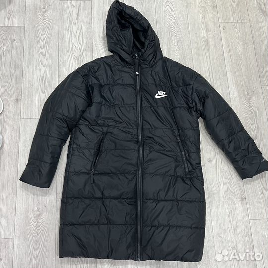 Тонкий пуховик nike