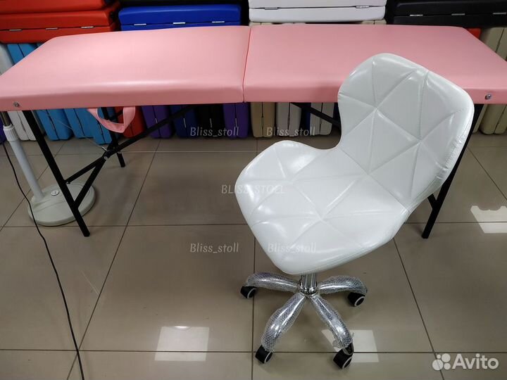 Кушетка и стул