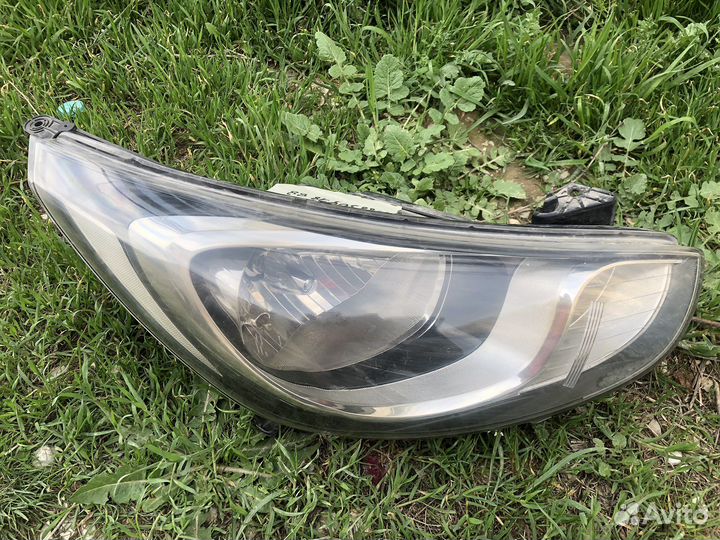 Передняя правая фара на солярис