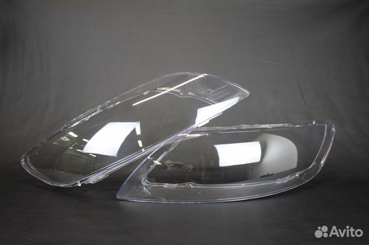 Cтекла фар Audi Q7 2005-2015 г.в. левое/правое