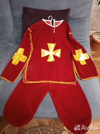 Продам маскарадный костюм