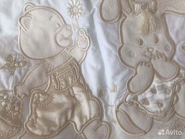 Чехлы на бортики в кроватку, растяжка и плакат