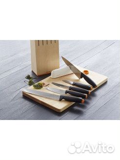 Нож для мяса Fiskars FF 1014193