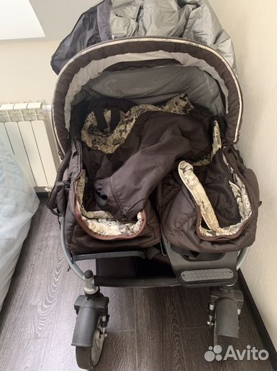 Коляска для двойни