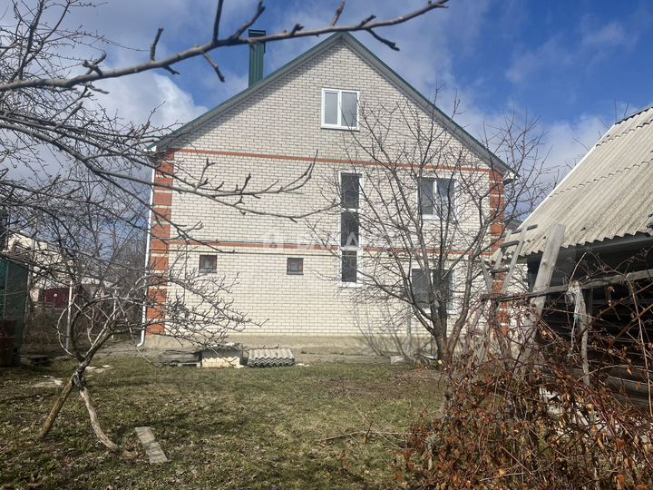 Дом 186,1 м² на участке 19,8 сот.