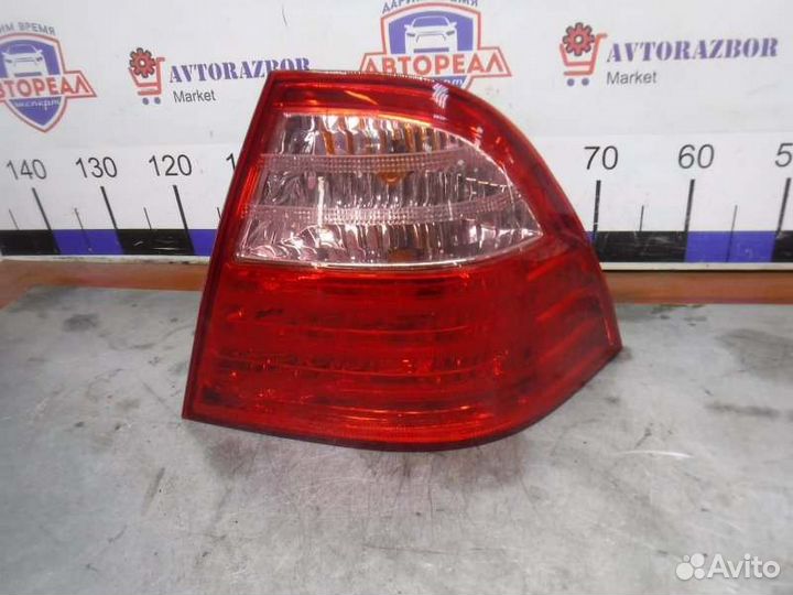 Фонарь задний правый Toyota Corolla 124 правый
