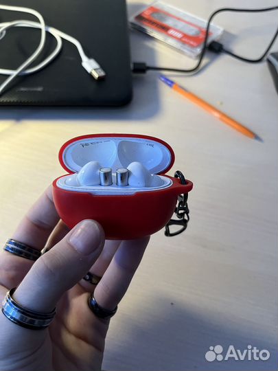 Продам Realme Buds Air 3 в чехле