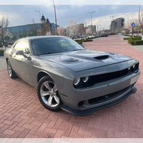 Dodge Challenger 3.6 AT, 2019, 70 000 км, с пробегом, цена 1 900 000 руб.