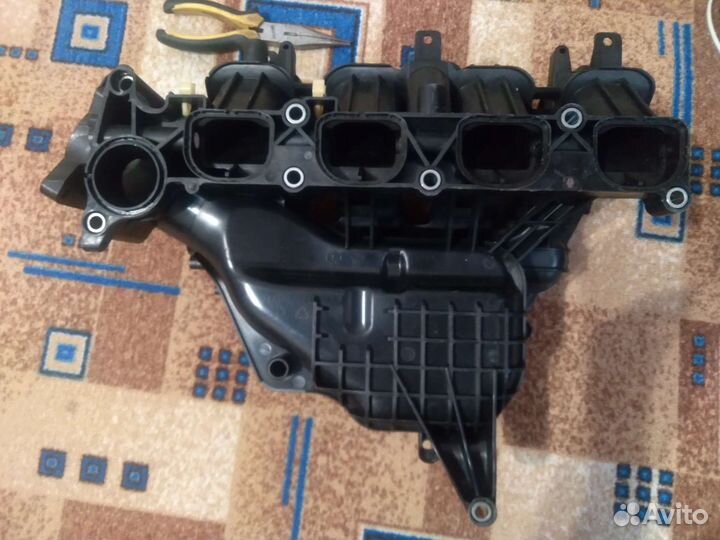Коллектор впускной на Mazda 3, 6 рестайлинг