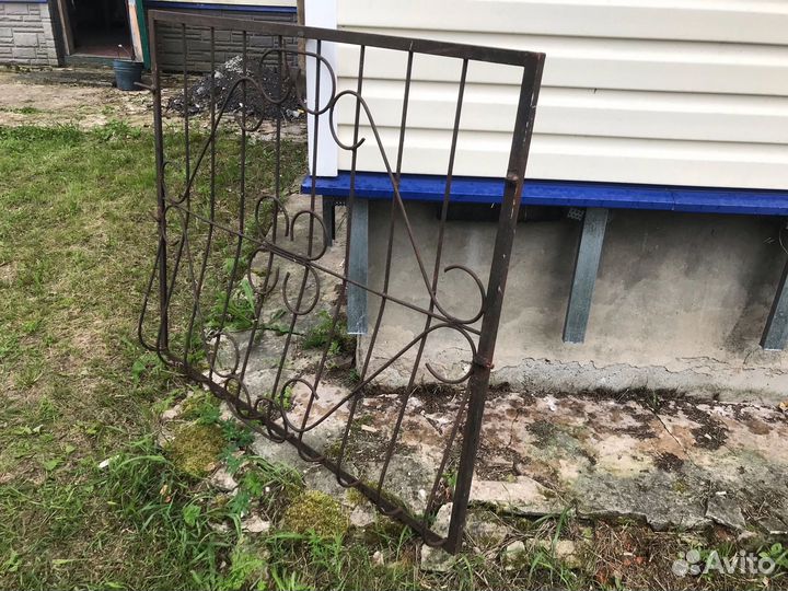 Решетки на окна металлические