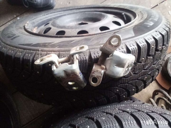 Nissan almera n16 петли передней левой двери