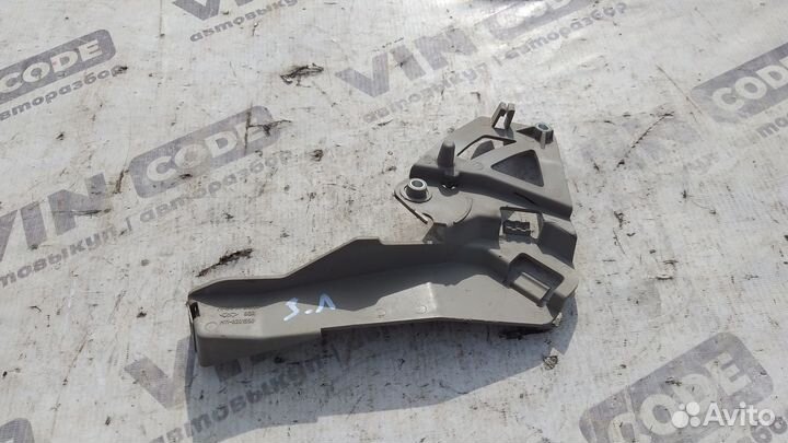 Кронштейн задней двери Chery M11