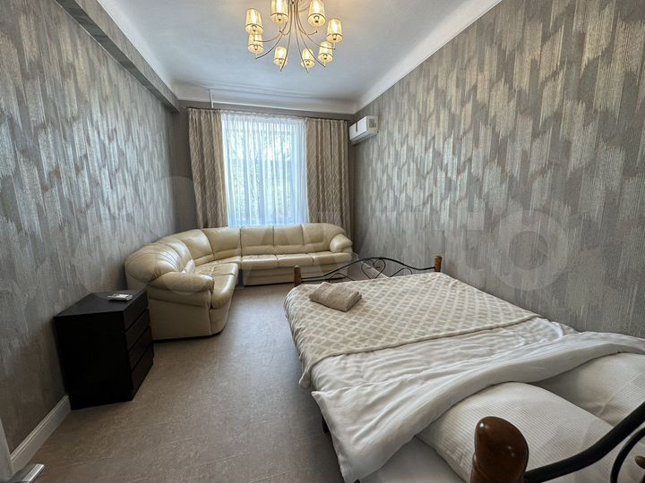 1-к. квартира, 40 м², 1/3 эт.