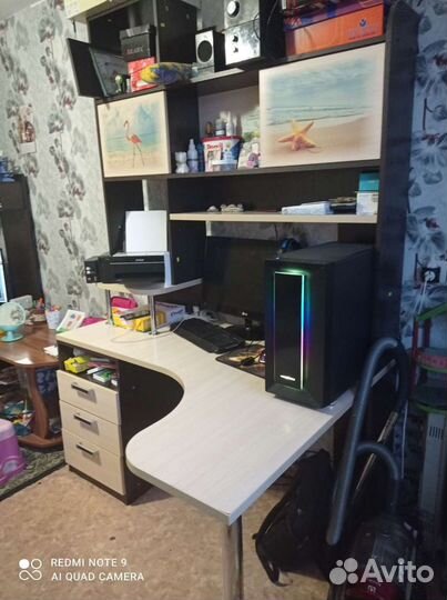 Компьютерный стол