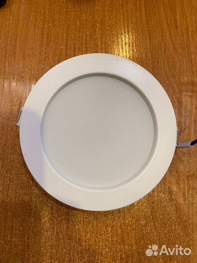 Светильник встраиваемый