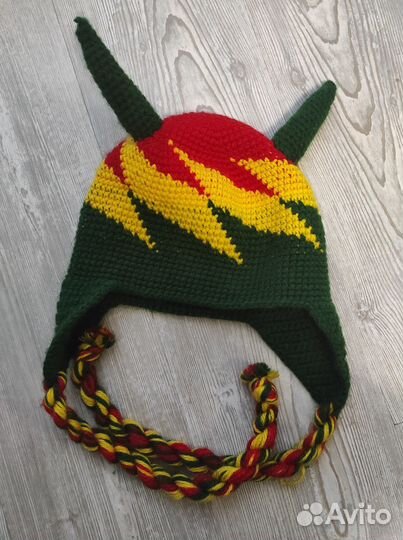 Шапка с рогами ручной работы