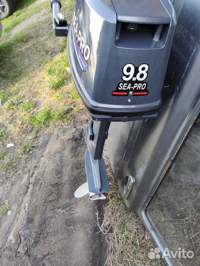 Лодка с мотором