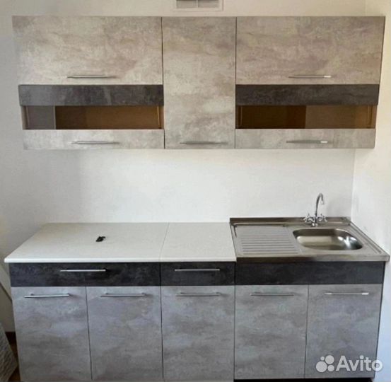 Кухонный гарнитур (новый)