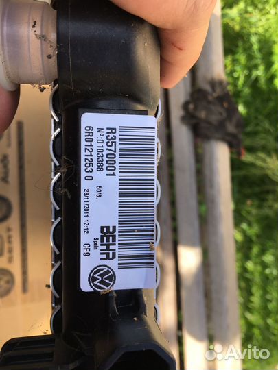 Радиатор охлаждения двигателя поло седан