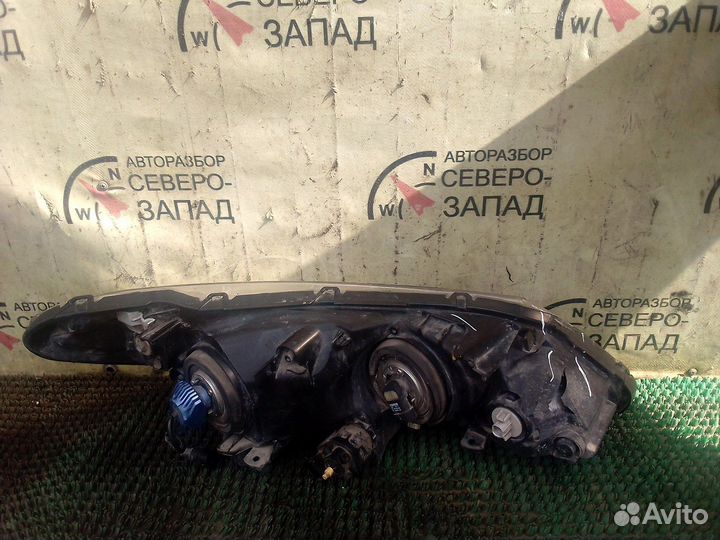 Honda civic Фара левая 2009 год седан дефект