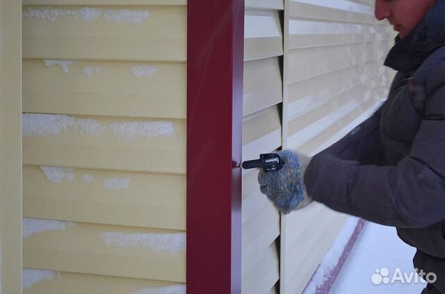 Угол наружный 50х50 окрашенный