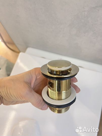 Выпуск для умывальника с переливом iddis золото