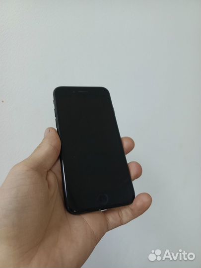iPhone 7, 32 ГБ