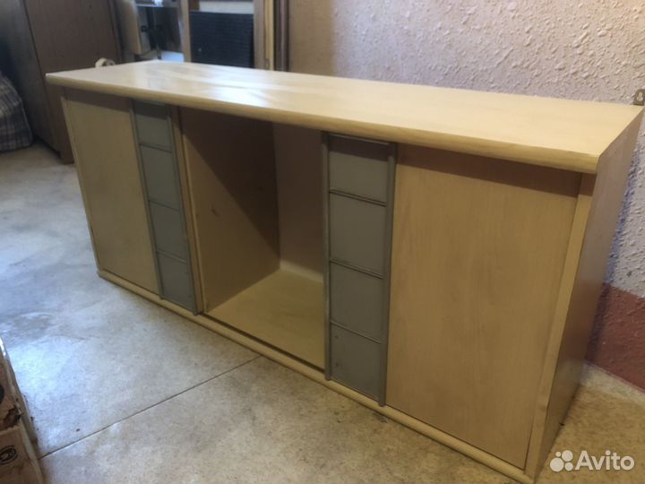 Полка настенная навесная бу