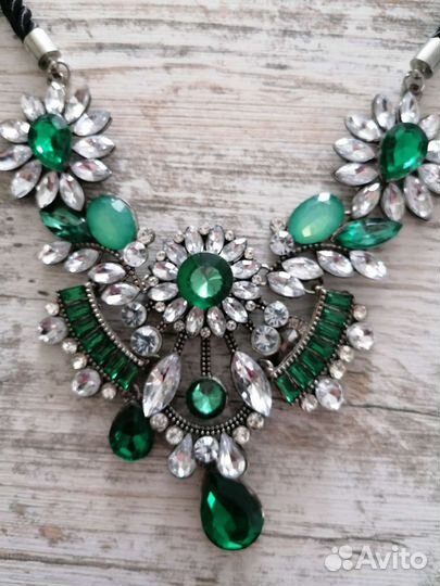 Колье ожерелье бижутерия