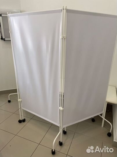 Медицинская ширма, медицинская кушетка