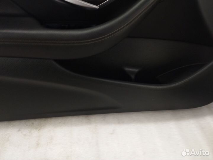 Обшивка двери левой Mercedes-Benz E W213