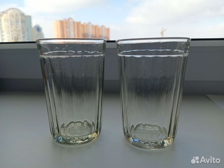 Стеклянные стаканы