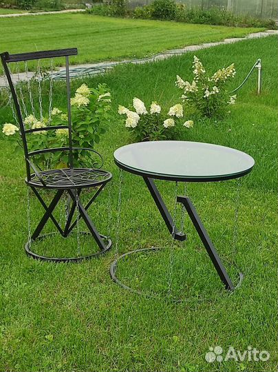 Садовая мебель из металла. Столы, стулья, кресла