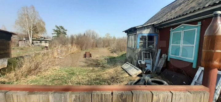 Дом 12 м² на участке 5 сот.