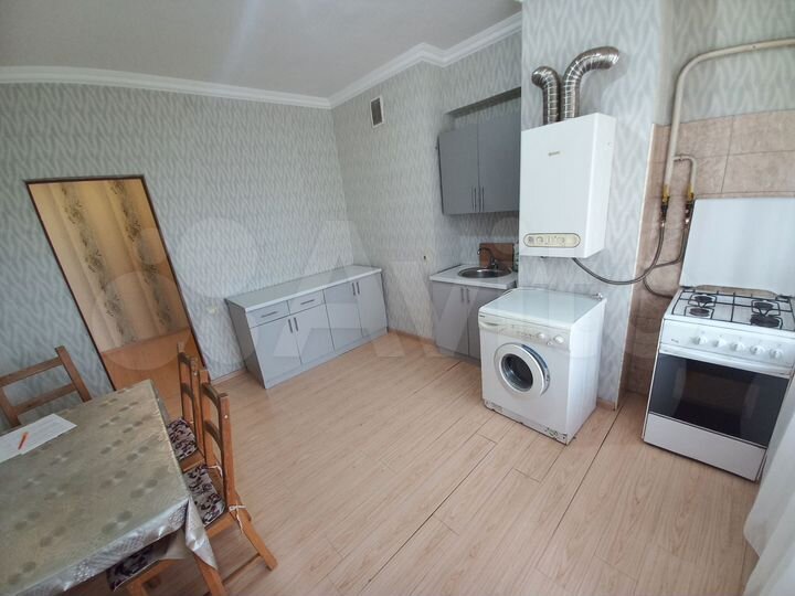 2-к. квартира, 80 м², 5/9 эт.