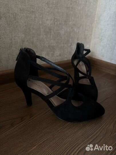 Туфли женские на каблуке