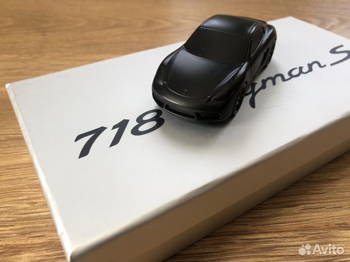 Сувенир Porsche 718 Cayman S металл