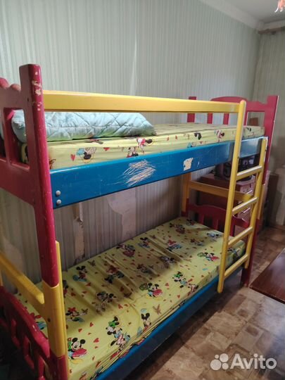 Двухъярусная кровать бу с матрасами