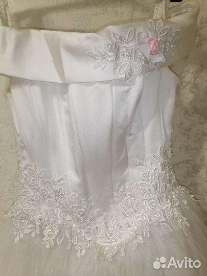 Свадебное платье